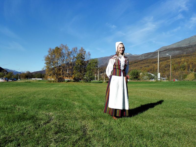 Kvendrakten / kveenipuku